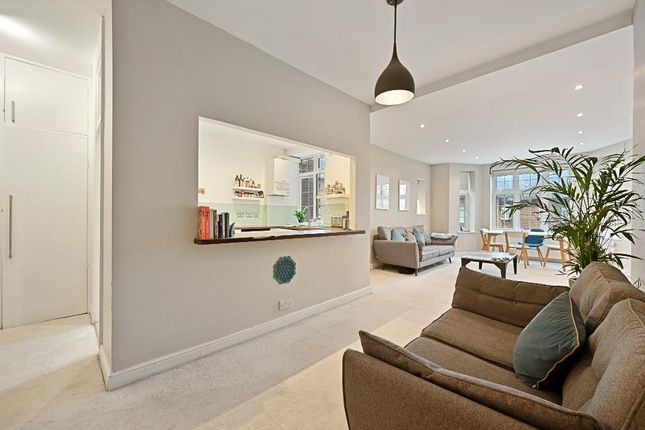49, Moreland Court, Finchley Road, London photo 3