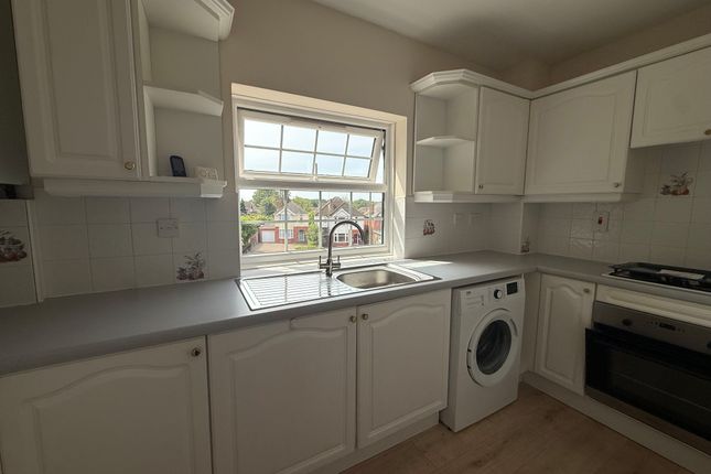 Flat 12, Romsey photo 2