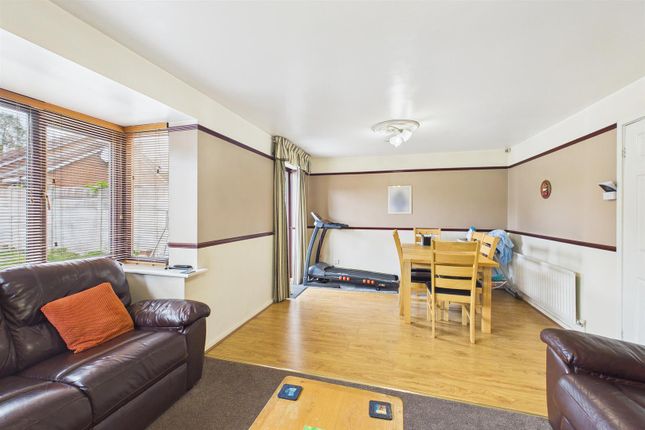 7, Shevlock Way, Coventry photo 4