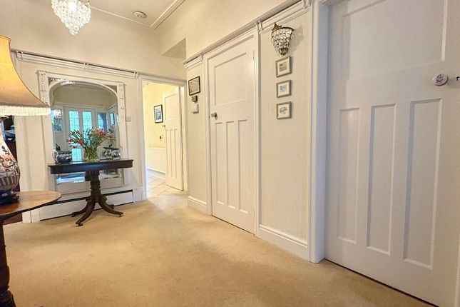 Pineway, Dunstan Lane, Neston photo 3