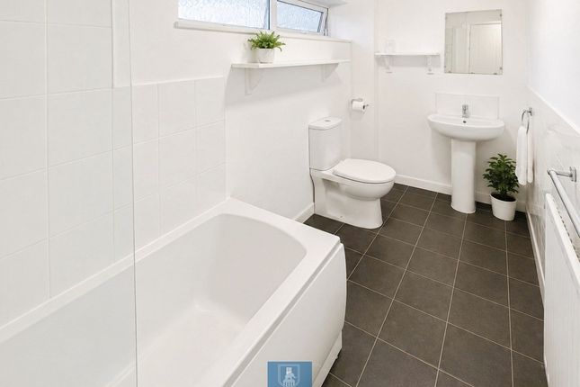 24, Brade Drive, Coventry photo 4