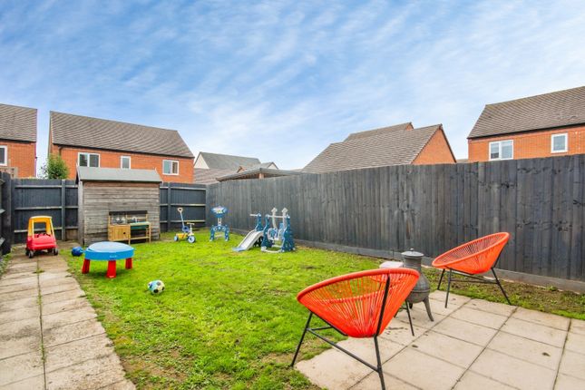 15, Harrow Close, Malvern photo 4