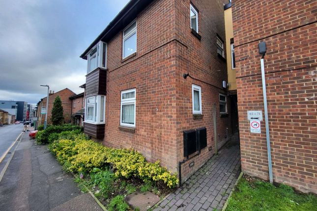 Fully Refurbished 2 Bedroom Apartment For Rent In Dumfries Street