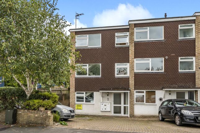 Thumbnail Flat for sale in Harvey Road, Guildford, Surrey