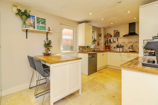 9, Vicarage Road, Milton Keynes photo 3