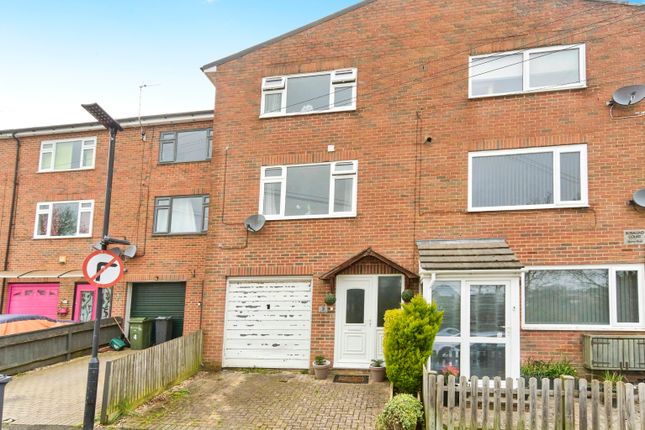 Town house for sale in Quarry Road, Ryde