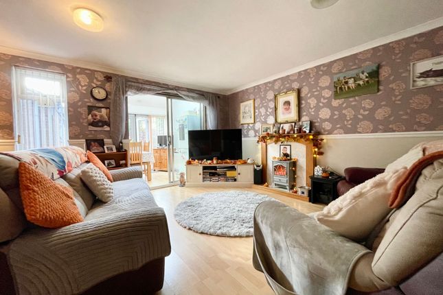 14 Elm Grove, Malton photo 2