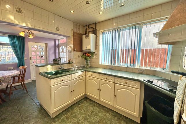 25, Sandbrook Lane, Wirral photo 3