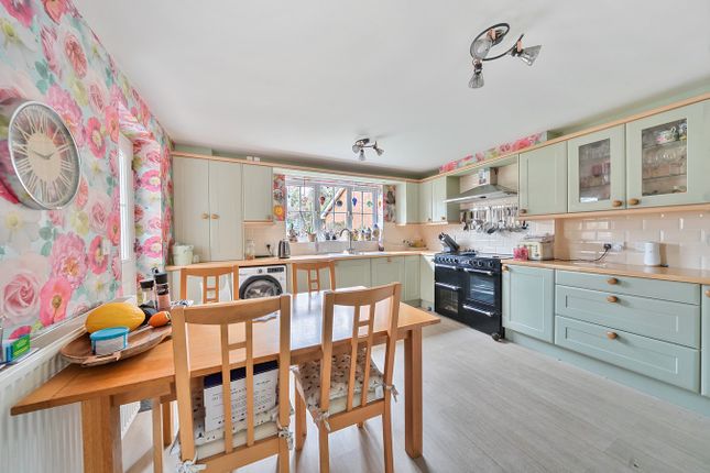 14, Coneygate, Shefford photo 4