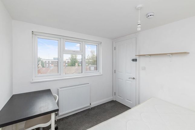 Thumbnail Town house to rent in York Grove, Brighton, East Sussex