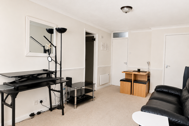 21, Rosedale, Dunstable photo 2