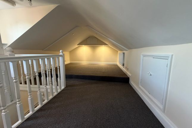 Flat 2, Warren Avenue, Southampton photo 2