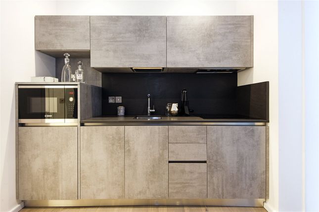 Flat 1, 25a, Monmouth Street, London photo 4