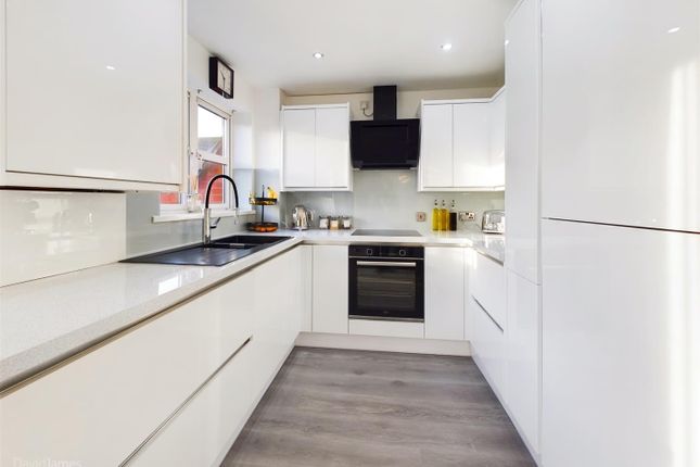 Town house for sale in Kelham Drive, Sherwood, Nottingham