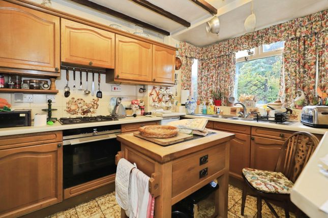 48, Windmill Grove, Kingswinford photo 4
