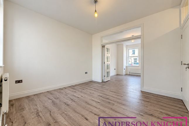 247 Cromwell Road, HOUNSLOW photo 5