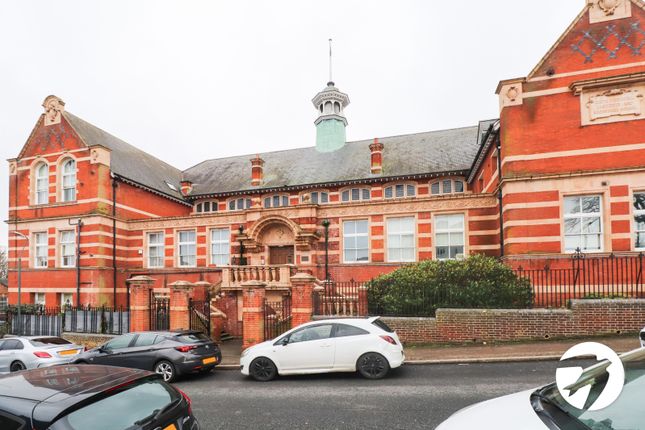 Flat for sale in Upper Holly Hill Road, Belvedere