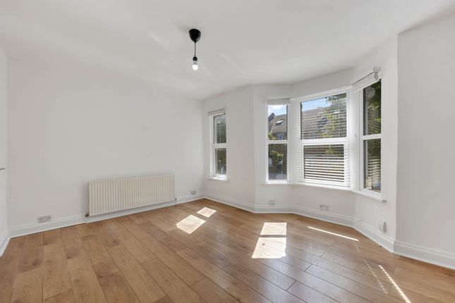 22, Whitney Road, London photo 4