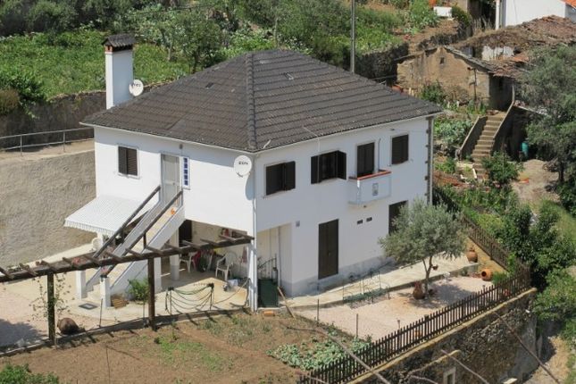 Thumbnail Detached house for sale in Amioso, Alvares, Góis, Coimbra, Central Portugal