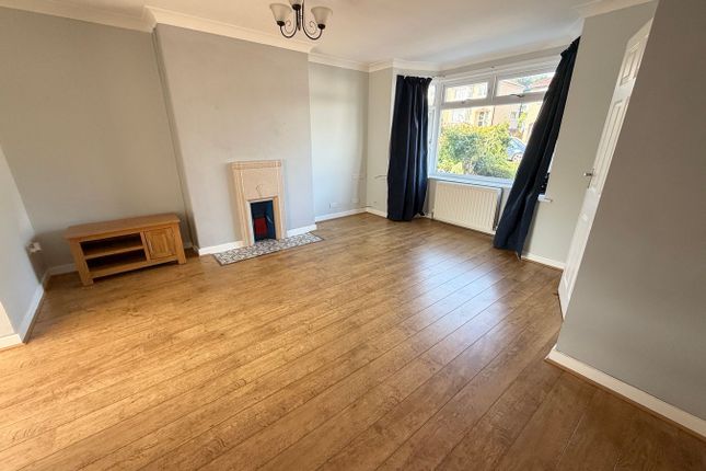 22, Nab Wood Road, Shipley photo 3
