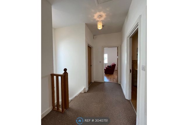 Flat, Bronwydd Road, Carmarthen photo 4