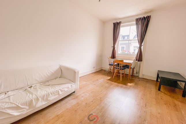 Ladbroke Crescent, London photo 3