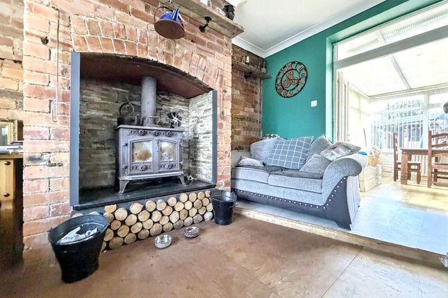 62, Avon Crescent, Houghton Le Spring photo 5