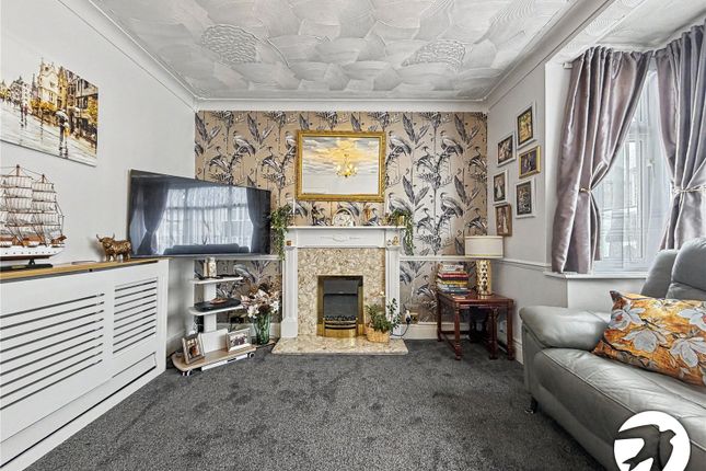 39, Grafton Avenue, Kent photo 4