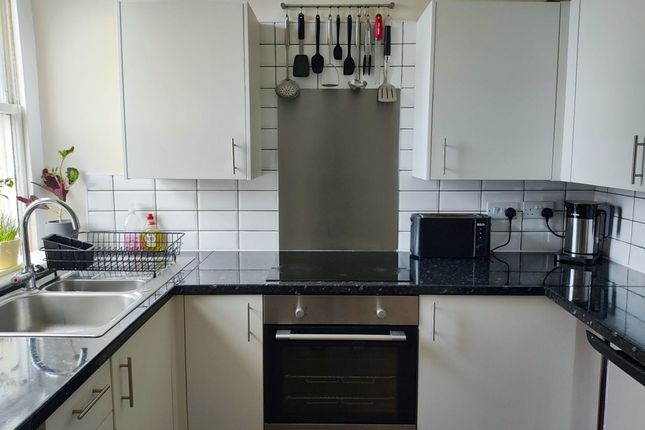 Flat C, 108 Cotham Brow, Bristol photo 3