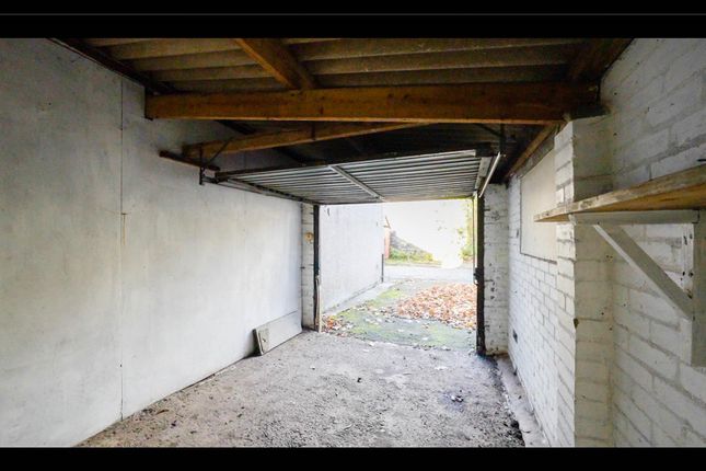 Garage 3/3  Nelson street, Perth photo 2