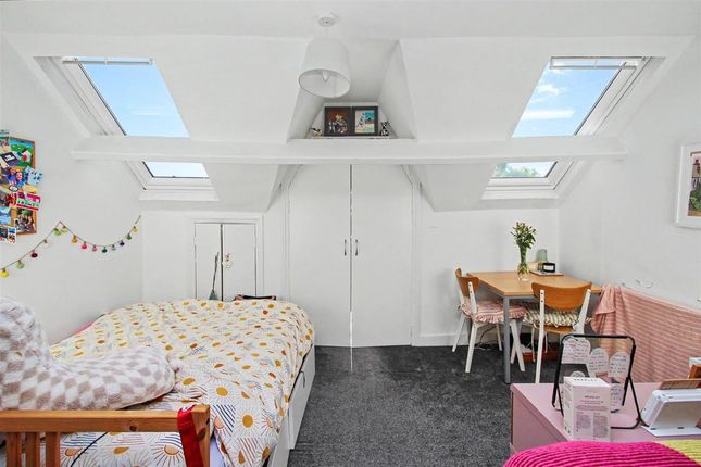 Flat 5, 8, St Georges Road, Bedford photo 4