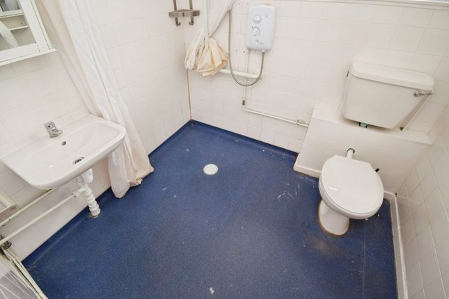 44, Stowe Place, Coventry photo 4