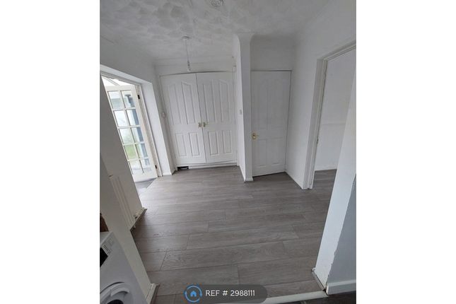 Vale Avenue, Swinton, Manchester photo 5