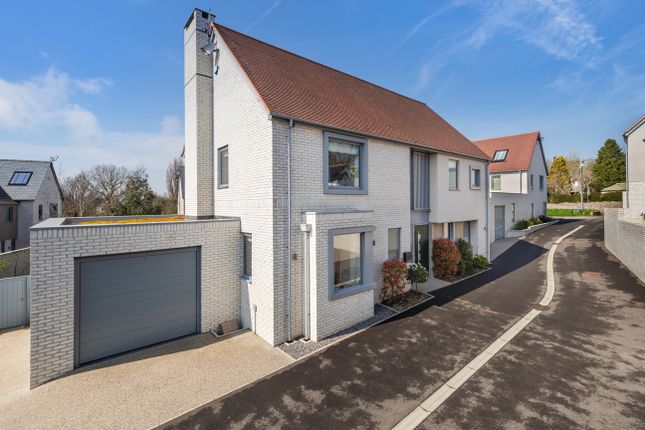 3-bed detached on 11, Charles Court, Exmouth, £1,000,000
