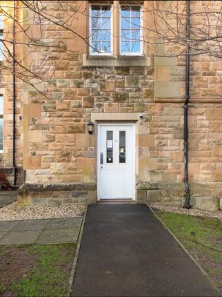 1-bed flat on Parklands Oval, Glasgow, £895/mo