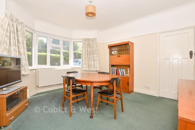 7, Randalls Road, Leatherhead photo 4
