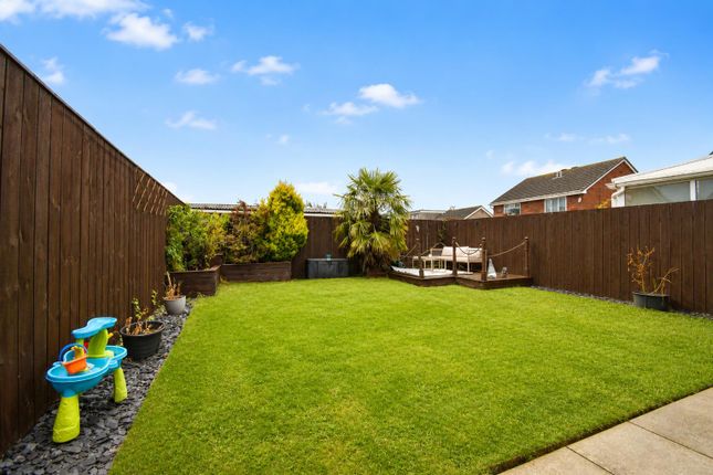 16, Chestnut Avenue, Hull photo 4