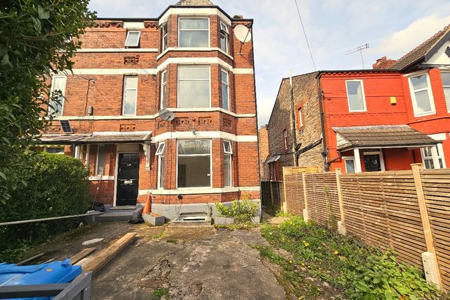 Flat to rent in Manley Road, Whalley Range, Manchester M16