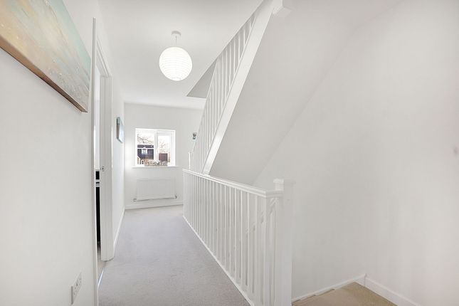 Town house for sale in Moat Lane, Lower Upnor