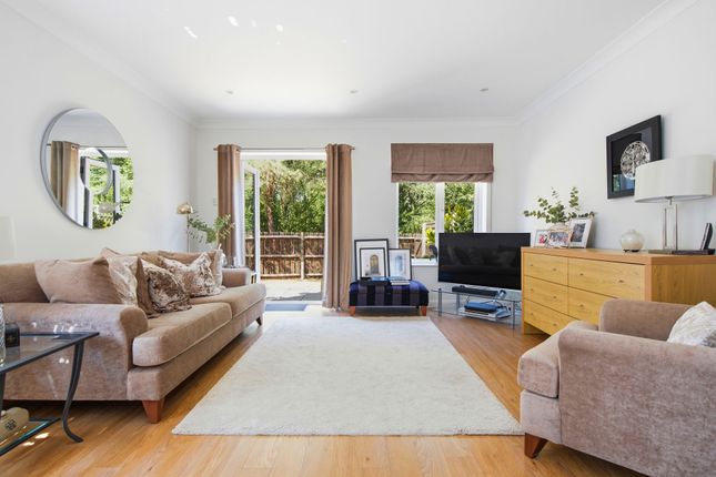 46 Porchester, Ascot photo 2