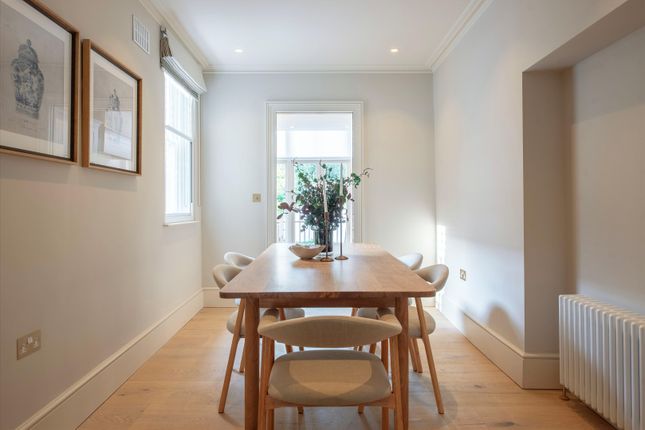 85, Elizabeth Street, London photo 2