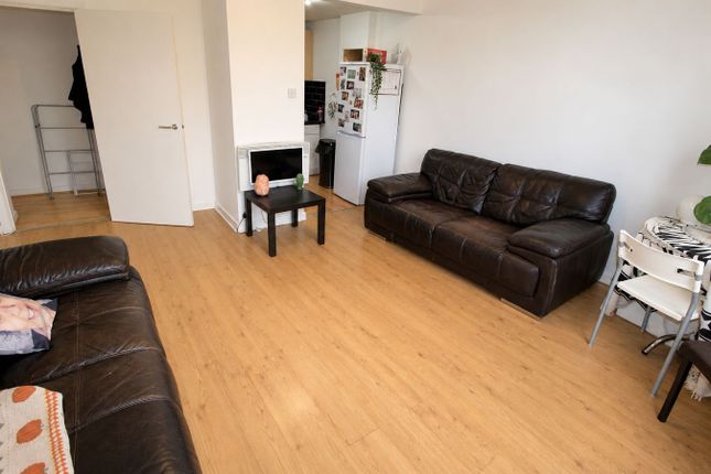 Dene House Court, Leeds photo 3