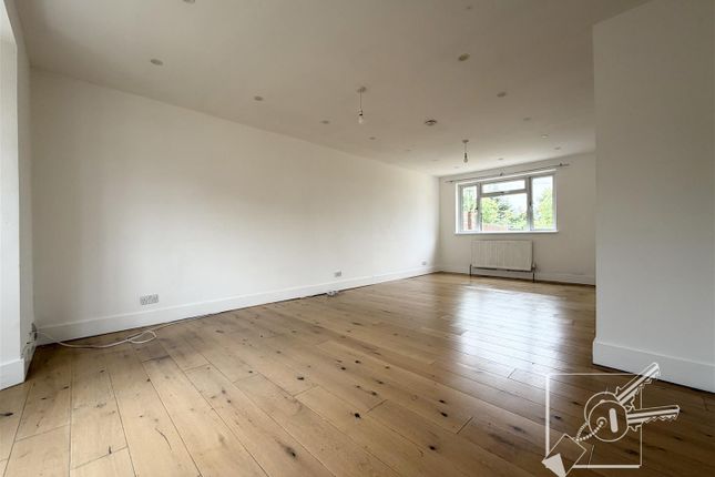 60, St. Dunstans Drive, Gravesend photo 2