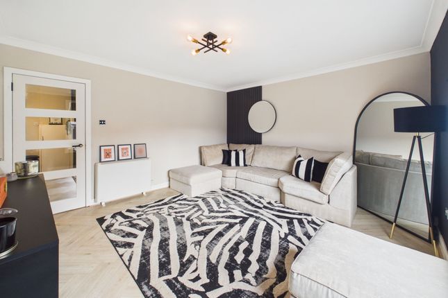 10 Ashburn Loan, Larkhall photo 3