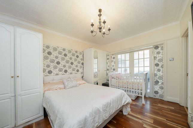 289A, Watford Way, London photo 3