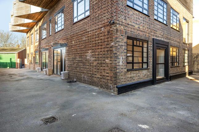 Flat 4, Talent Factory Apartments, 8-12 Barmeston Road, London photo 4