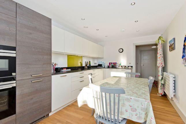 Flat for sale in Abbey Park Avenue, St Andrews