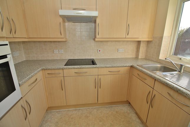 Flat 30 Watermill Court, Springwell, Havant photo 3