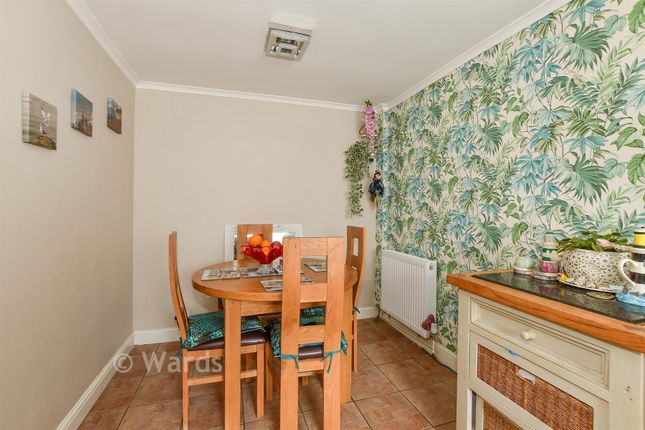 3, Barnfield, Herne Bay photo 3