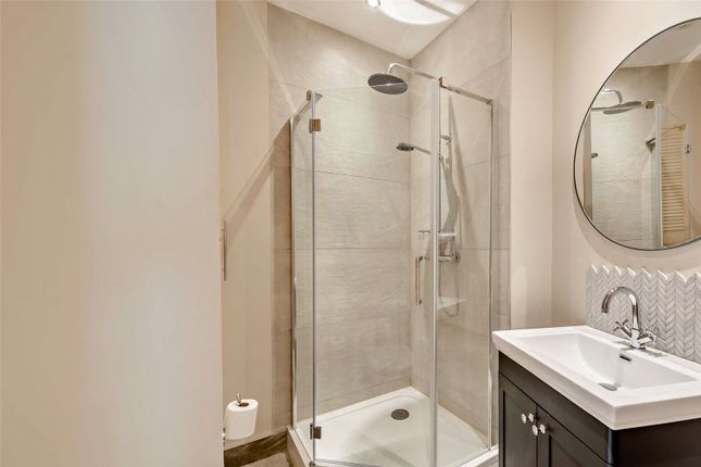 Annexe Shower Room